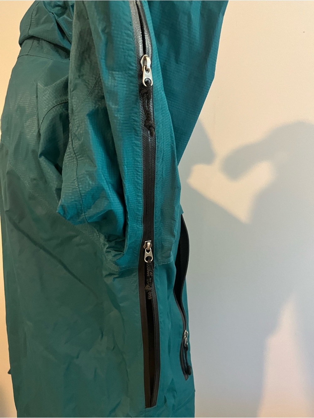 L.L. Bean Mens Teal Hooded Waterproof Goretex Rain Jacket Vintage - Picture 8 of 12